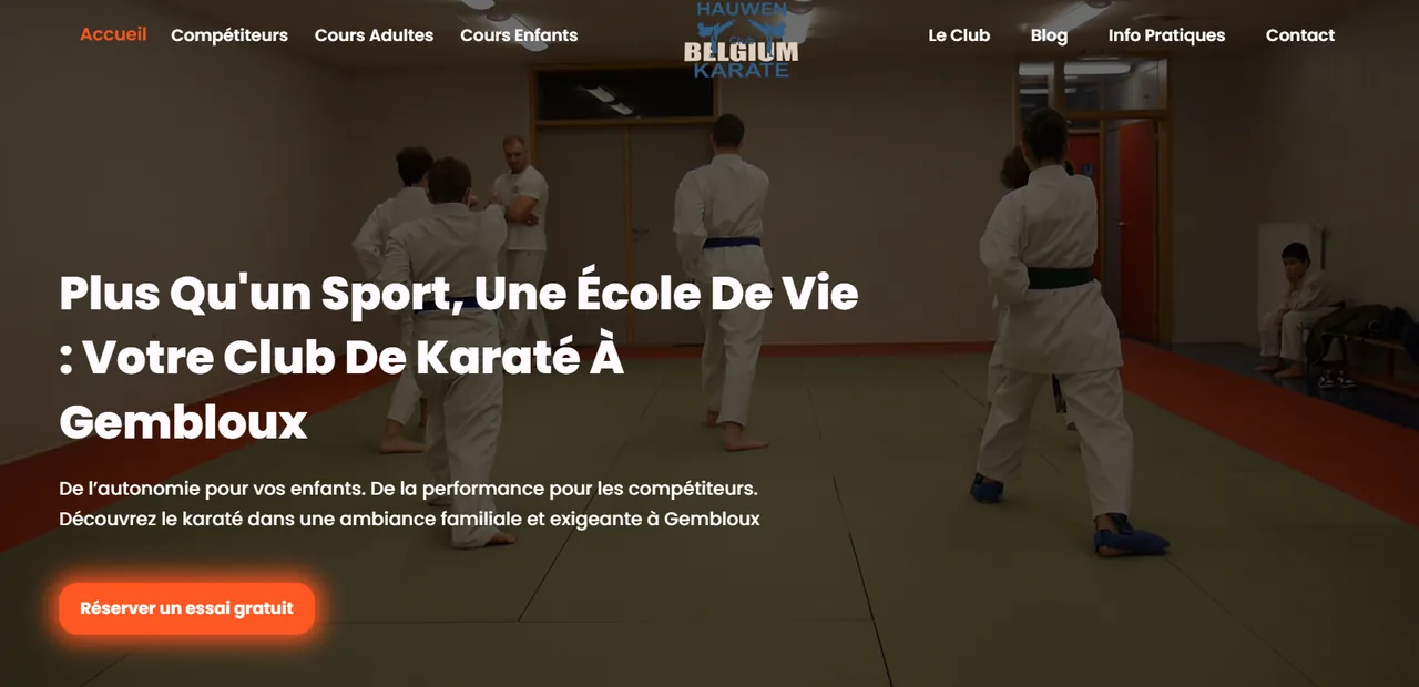 Page d'accueil du site du Hauwen Karaté Club : « Plus qu'un sport, une école de vie », bouton « Réserver un essai gratuit »